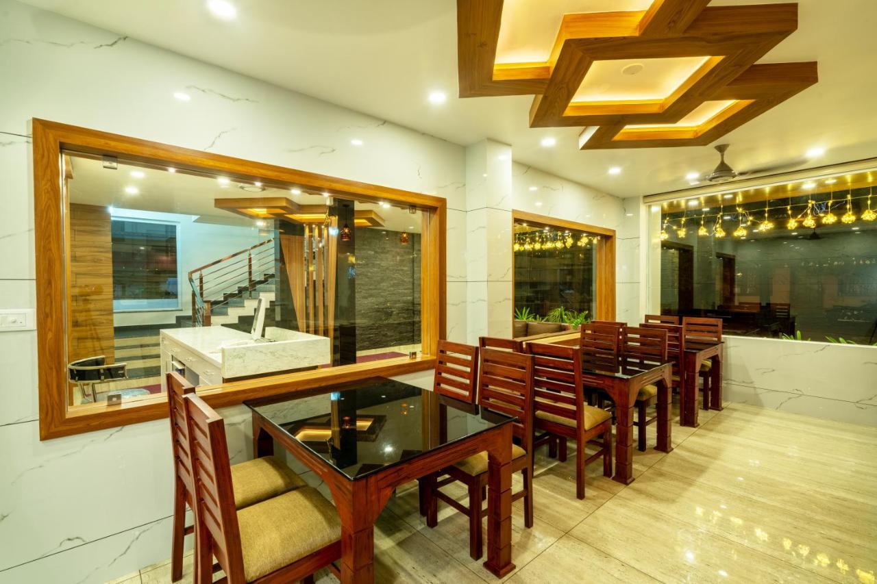 Daan Regency Hotel Thrissur Exterior foto