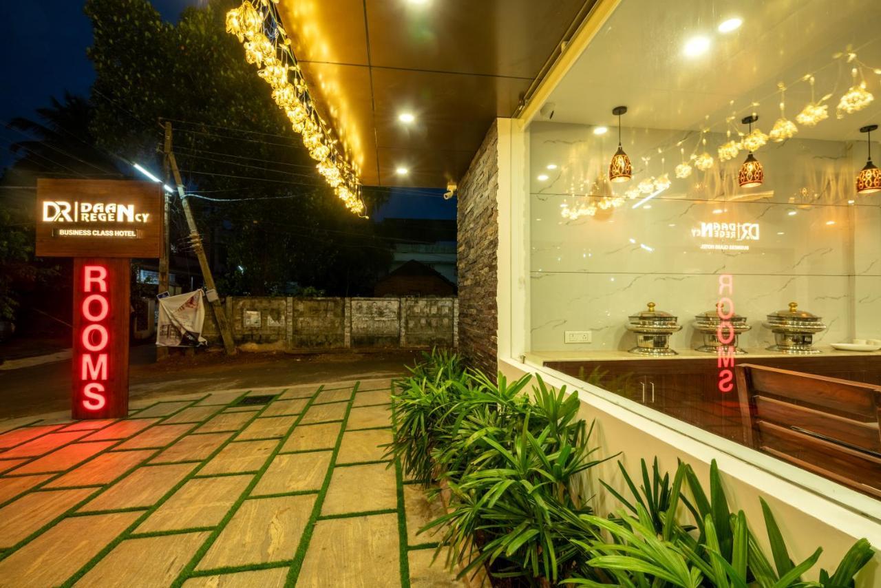 Daan Regency Hotel Thrissur Exterior foto